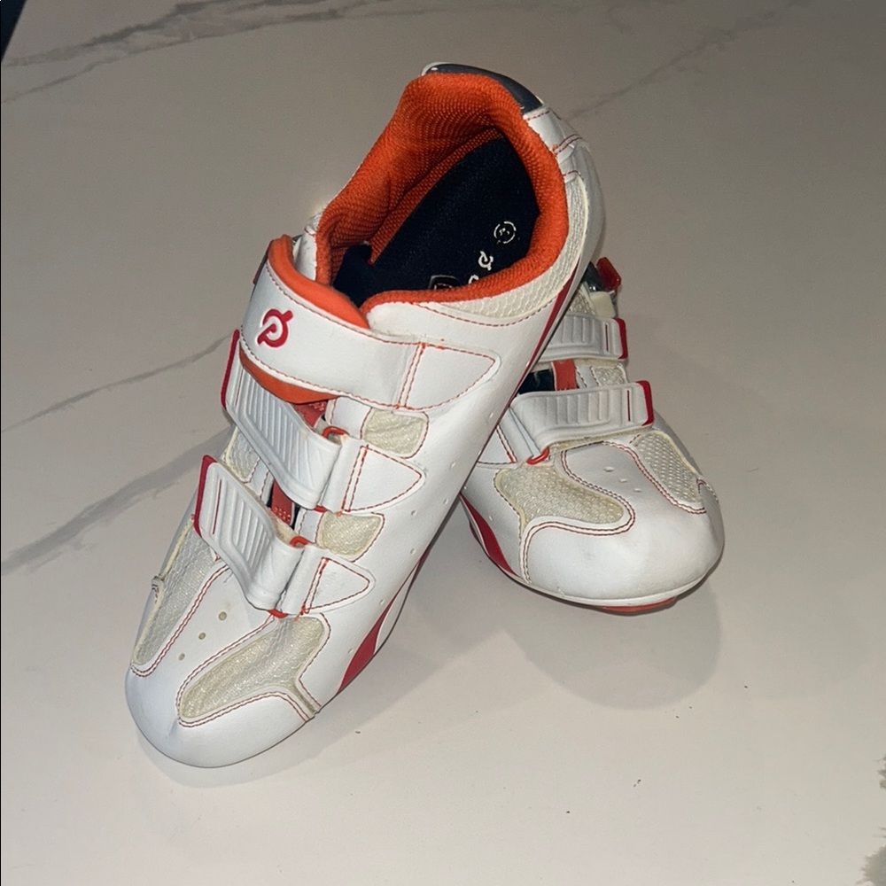 Women’s 10.5/11/EU41 Peleton White and Orange Cycling Shoes w Delta clips